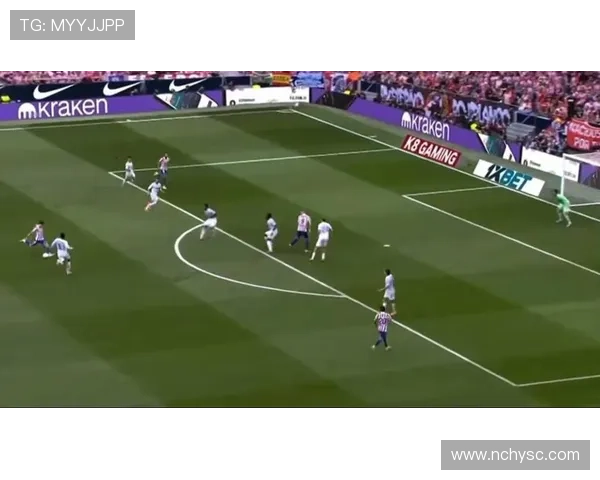 阿尔瓦雷斯精彩任意球破门 美妙弧线直挂死角震撼全场时刻瞬间秀