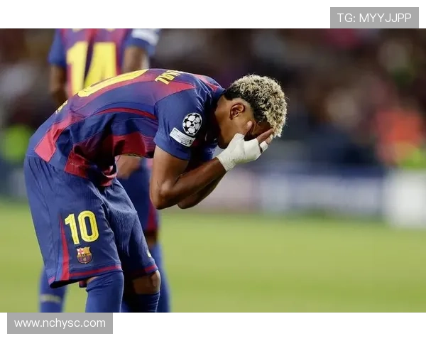 奇妙缘分重现巴黎小将恩贾恩图与亚马尔曾在U10赛场相遇